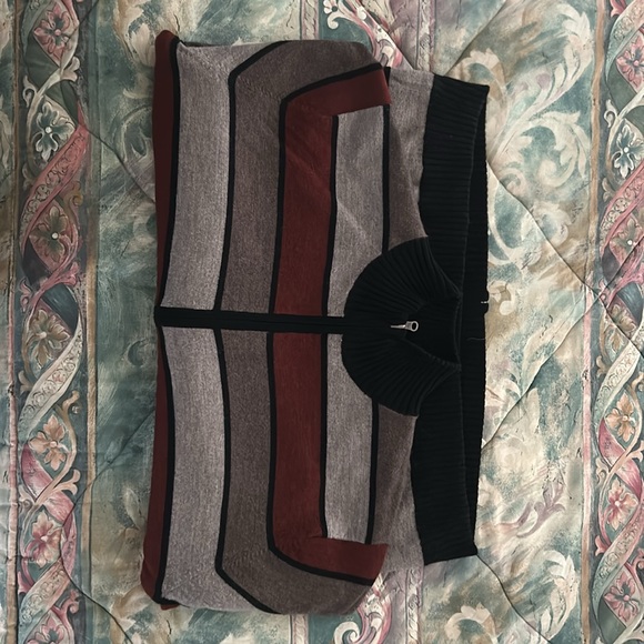 Thick soft fuzzy Zip front striped sweater! Wrap yourself in comfort & warmth! - Picture 4 of 7